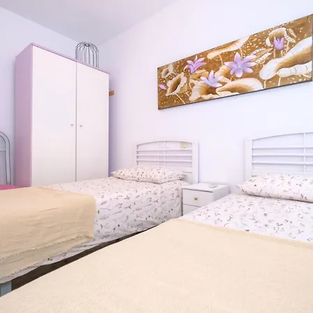 Appartement Marconi Id135 *